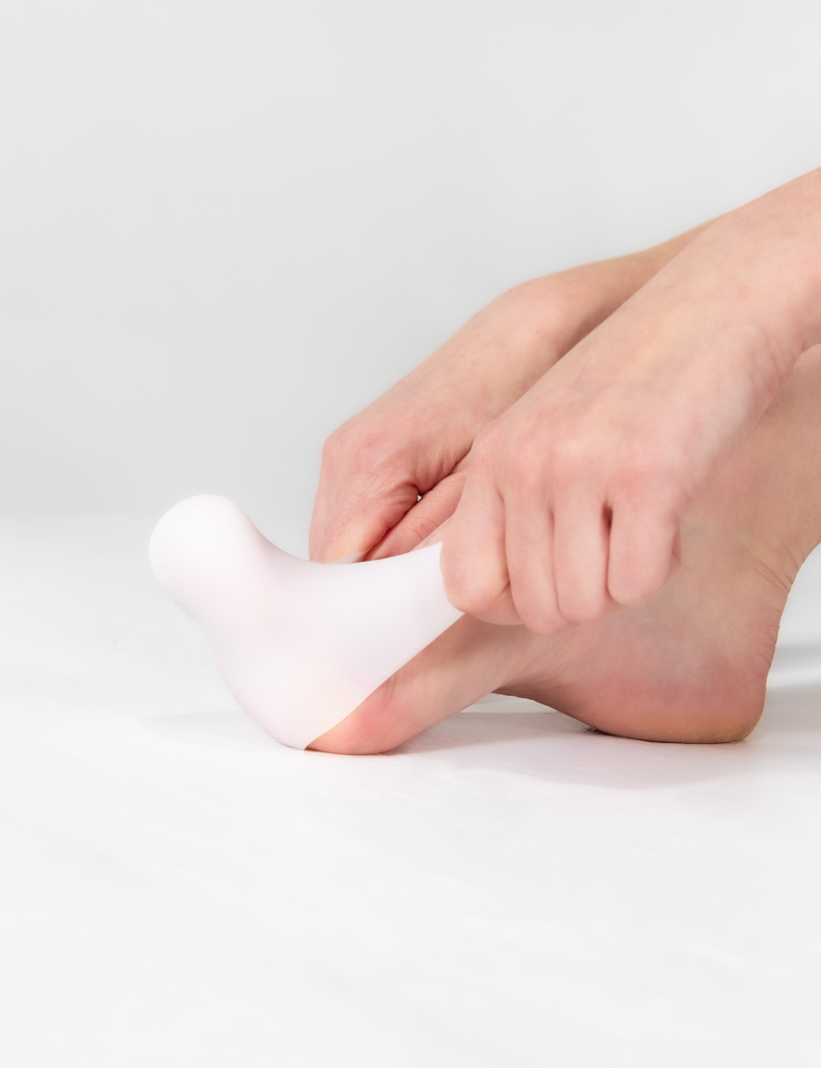 BW-X-TP100-WHT-FOOT-sarah_cbc76f06-b45d-4d12-a0f4-919524b6bbd1.jpg