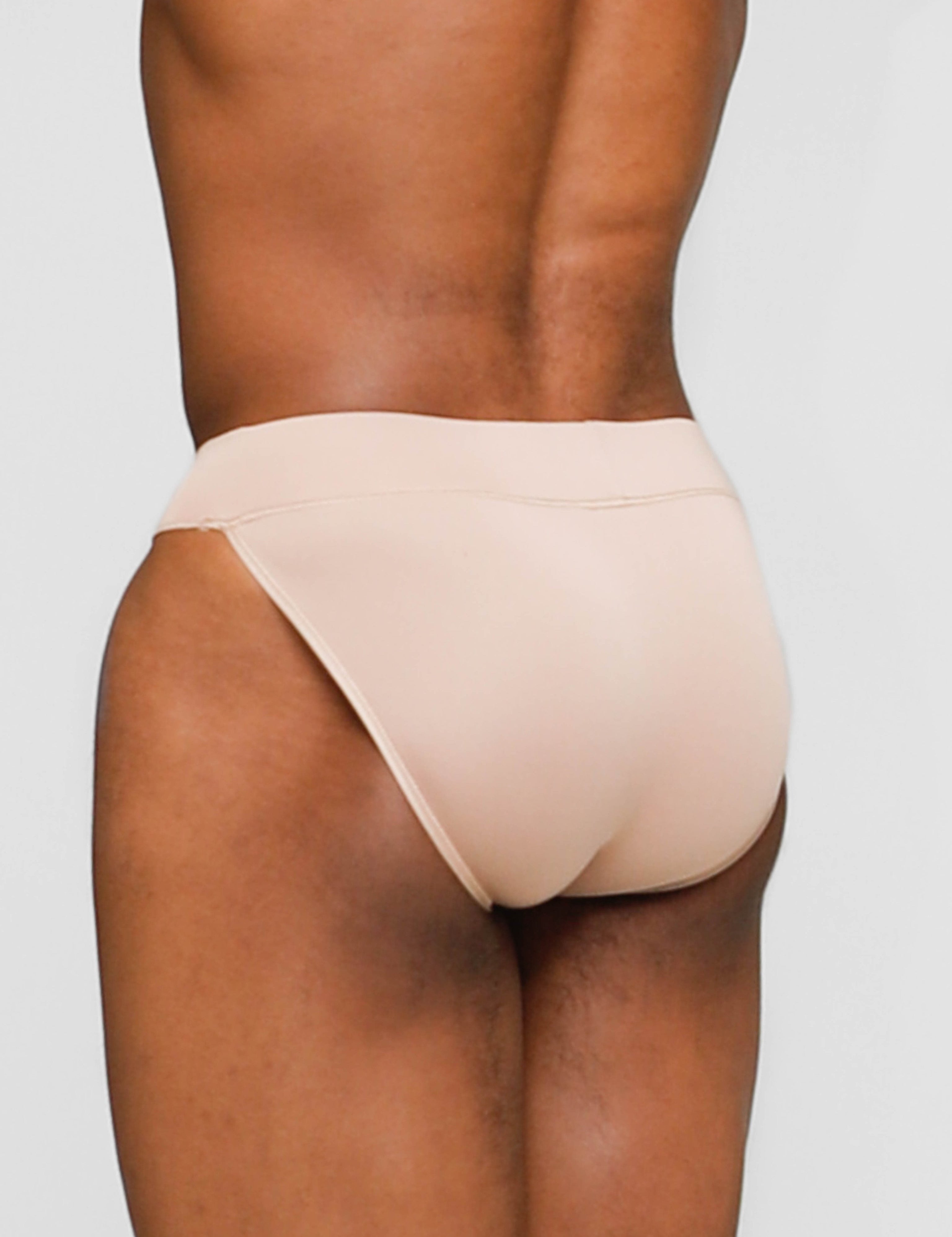BW-M-M002-NUD-back-JULIAN.jpg